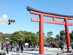 鶴岡八幡宮の前を抜けて。