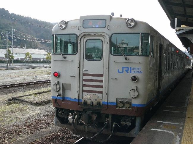 ■2009.3<br />　絶滅危惧種となっていた昼行急行であるが、最後まで残っていた「つやま」もついに廃止となってしまった（この時点で、夜行急行の「はまなす」や「きたぐに」は残っていたが）。<br />　ということで、乗りに行った際の記録である。<br /><br />＠急行「つやま」