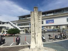 那覇に到着後は、赤嶺駅にやってきました。
日本最南端の駅となります。