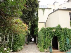 モンマルトル近くにあるロマン主義博物館の入り口。
ショパンやリストらが足を運んだ邸宅。