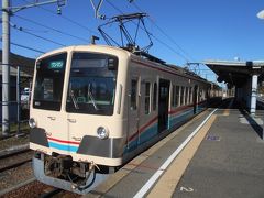 近江鉄道八日市線（万葉あかね線）を走行するあかね号。愛称がついている一般車両は珍しいのではないでしょうか。