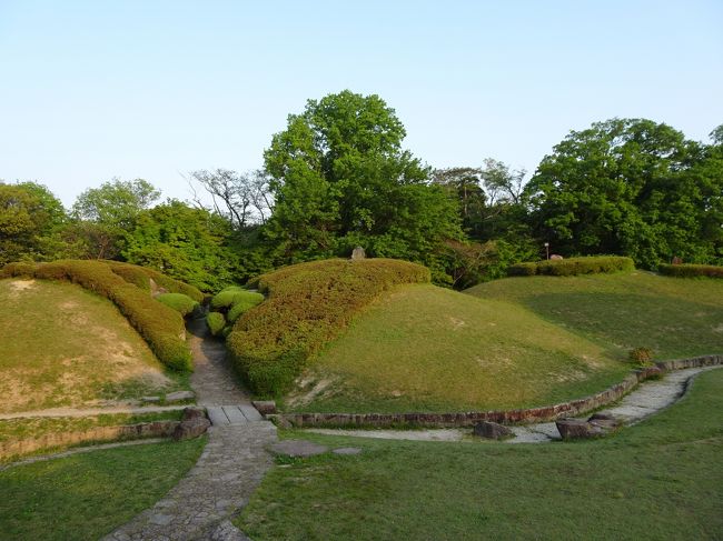 5月2日(土)<br /><br />12．長久手市<br /><br />長久手古戦場に立ち寄ってみました。「小牧・長久手の戦い」の中心地の地形を縮景という手法で表現しているそうです。