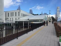 東西線の西の端である八木山動物園駅に到着。
標高136mにある日本一高い地下鉄駅。
神戸の総合運動公園駅103mを追い抜きました。

ただし、神戸の北神急行北神線が市営地下鉄に
譲渡されることに伴い、
今後神戸に追い抜かれるみ見込み。
（北神線の谷上駅は標高244m）