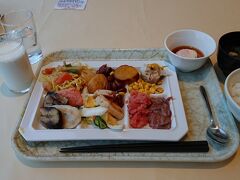 7:00　朝食を食べにレストランに来ました。料理の数としては多い方ではありませんが、なかなか充実した朝食だと思います。

動画
https://www.youtube.com/watch?v=0ajr_w11FhI