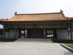 高雄の孔子廟です。
台湾の孔子廟では一番大きいそうです。