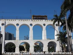 カリオカ水道橋(Aqueduto da Carioca)

橋の上をトラムが走っています。


カリオカ水道橋：https://en.wikipedia.org/wiki/Carioca_Aqueduct