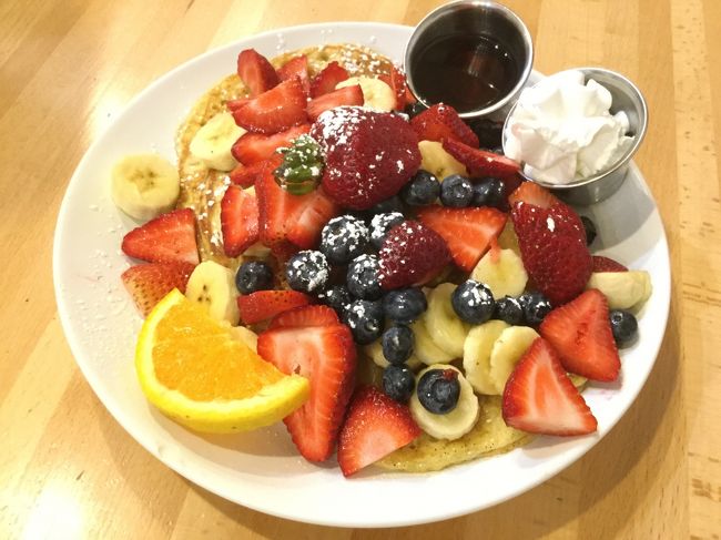 子ども達が食べたかったパンケーキ。トッピング「全部乗せ」20.75ドル。