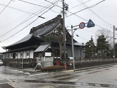 本光寺。
飛騨地域最大の木造建築。