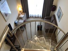 今回の宿泊は、プルデンシャルホテルということろ。
正直、綺麗！とは言えませんが、まさかのメゾネット！