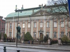 「貴族の館」があるのが凄いです。
　貴族以外は入れないのかな～？