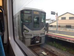 熊取通過。

前の電車が詰まっているのかなかなか本気の走りをしない。天王寺からずっと流している感じ。