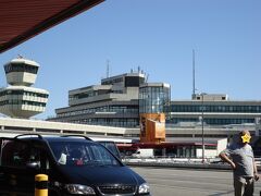 13:45　テーゲル空港到着
小さすぎてゲートの入り口がわからず迷ってしまいましたが、
