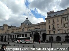 レティーロ駅(Estación Retiro)

ブエノスアイレス(Buenos Aires)のターミナル駅です。


レティーロ駅：https://ja.wikipedia.org/wiki/%E3%83%AC%E3%83%86%E3%82%A3%E3%83%BC%E3%83%AD%E9%A7%85
レティーロ駅：https://en.wikipedia.org/wiki/Retiro_Mitre_railway_station