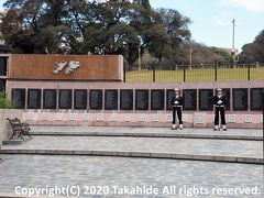 マルビナスの記念碑(Monumento a los Caídos en Malvinas)

フォークランド紛争(Guerra de las Malvinas)で亡くなった649名のアルゼンチン兵の慰霊碑です。


マルビナスの記念碑：https://en.wikipedia.org/wiki/Monumento_a_los_caídos_en_Malvinas