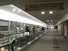 今までがずっと先進国ばかりを旅してきたこともあり、そのギャップに戸惑った旅だった。また出張ということもあり、観光は一切できなかったが、車窓から見えた東南アジア独特の寺院などの外観は魅かれるものがあった。今後はアジアも旅行先の選択肢として考えていきたいと思える人生初の東南アジアでした。