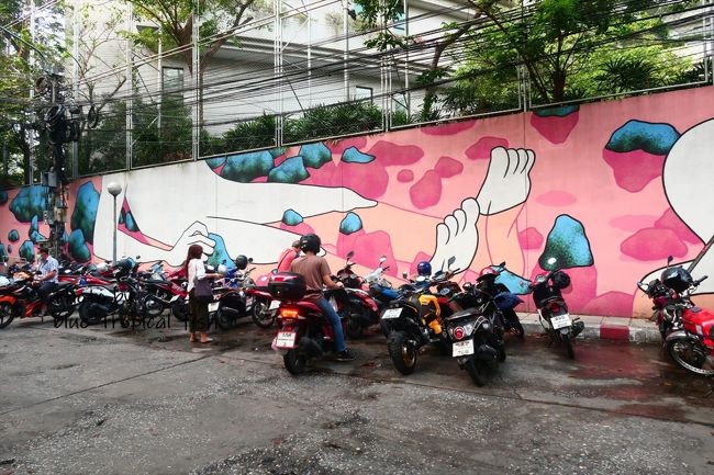 マンションでの用事を終えて、BTSでサトーンに移動。