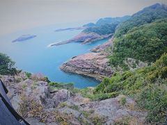 高千穂峡の柱状節理は私たちに太古に起きた大地の活動の壮大さ、力強さを教えてくれたのだが、し・か・し…

高千穂峡の柱状節理が日本一ではないことを、私はこの旅を通して知ってしまった。


では、No.1の柱状節理はどこに存在するのか？


それは、阿蘇の噴火で流れ出した火砕流が最後に流れ着いた“馬ケ背”だ。
