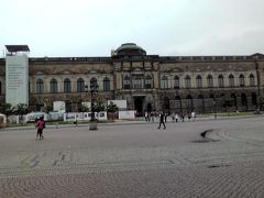 ツヴィンガー宮殿