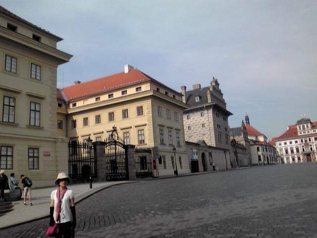 どこかの街並みみたいですが、お城の中の建物群です。どれだけ広いんだか。