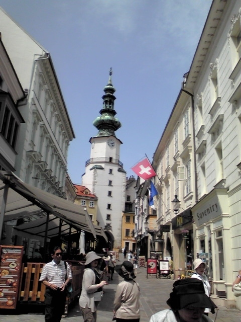 ミハエル門が見えます。城壁の中で唯一残る門です。