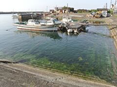 伊予長浜に着きました。宿に行く前に、青島への船乗り場の下見をしておきます。