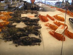 シドニーに戻ってきて、魚市場に
ここは食事もできるので、観光客にもお薦め