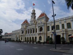 市庁舎。