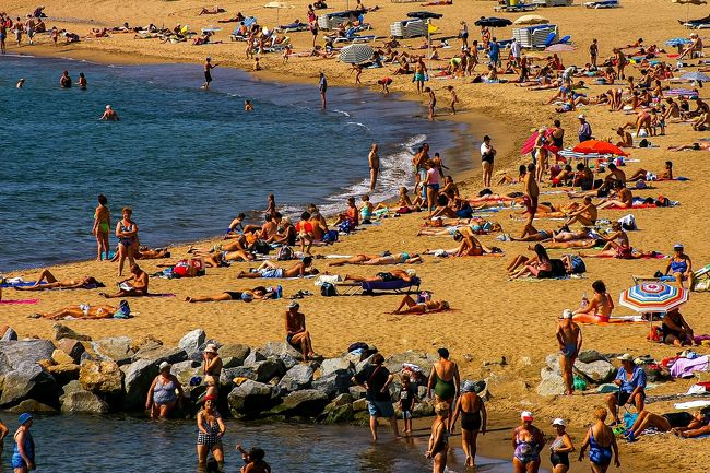 回顧録 ４泊７日 スペイン バルセロナ サラゴサ万博 その５ ツーリストバスで地中海とガウディ見学 バルセロナ スペイン の旅行記 ブログ By Masa さん フォートラベル