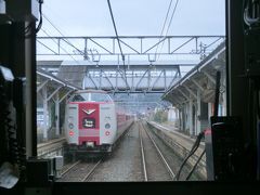 11:58
宍道に停車。
特急1007M やくも7号.出雲市行と列車交換。