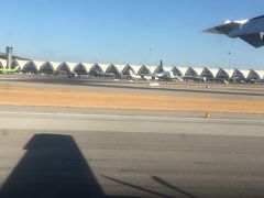 バンコク到着
大きそうな空港です。
