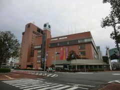 鳥取駅前の百貨店、鳥取大丸です。
大丸に隣接して‥