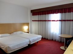 20:00
ホテルにチェックイン。
冷蔵庫がない部屋でしたが、特に問題なく過ごせました。

★Belver Beta Porto Hotel（ホテル ベータ ポルト）★
https://www.tripadvisor.jp/Hotel_Review-g189180-d248872-Reviews-Belver_Beta_Porto_Hotel-Porto_Porto_District_Northern_Portugal.html