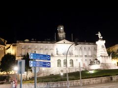 23:00
エンリケ航海王子広場から
タクシーに乗ってホテルに戻りました。