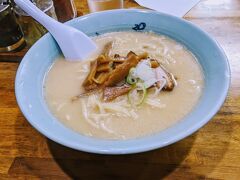 元祖、札幌やの味噌ラーメン、並み。
確かに甘みを感じました。