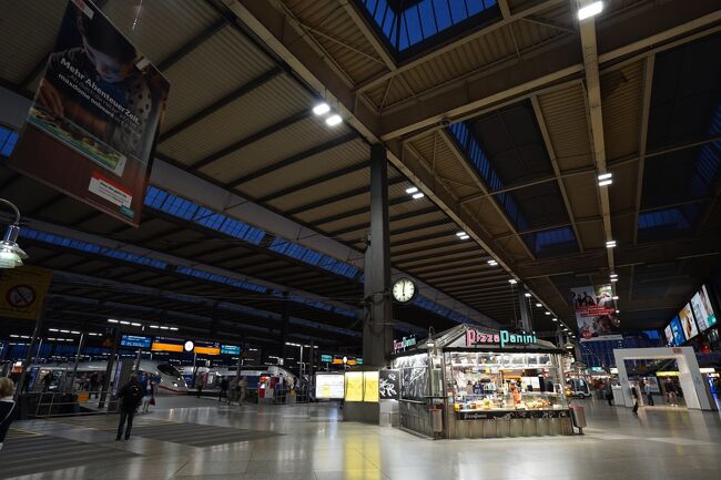 ドイツ3日目。<br />早朝にミュンヘンからシュツットガルトへ出発します。