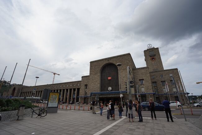 シュツットガルト駅に戻ってきました