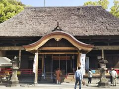 宿をチェックアウトした後、近くの青井阿蘇神社をお参り。
創建は806年（平安時代）で1200年以上の歴史を誇る神社です。
本当は、球磨川下りをしたかったのですが、満席で参加できませんでした・・・GWだからね・・・。