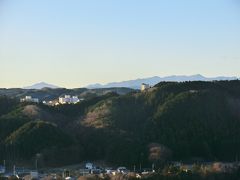 あちらの奥の山々は、丹沢山塊です。