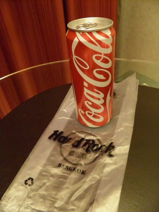 なぜかハードロックカフェでコーラをもらった。