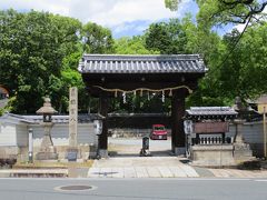 ＪＲ山崎駅方面に移動すると、離宮八幡宮が鎮座しています。
