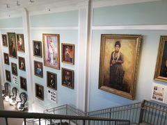 さて、そろそろ朝ごはんに。改装されて綺麗になったあのホテルへ。