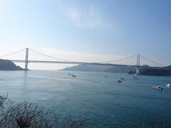 次にわたる橋、因島大橋が見える。
