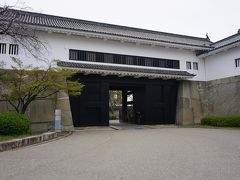 ●大阪城＠大阪城公園

大手門をくぐり、見えてくるのは、多門櫓です。
現在のは、1848年に再建されたものです。