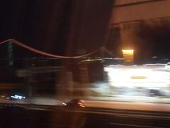ライトアップされた明石海峡大橋の写真は見事なまでの失敗。