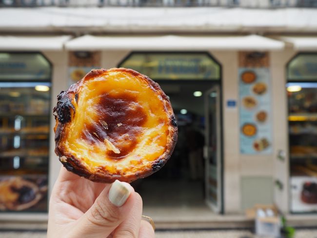ポルトガルで有名なエッグタルト。<br />かの有名店でなくても美味しかったです。