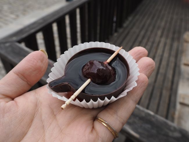 こちらのお店はさくらんぼの実がついています。<br />度数は強めで町にいる間に何倍も飲んだら結構ほろ酔いになりました。