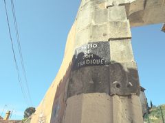 到着！
チケット売り場は列ができていましたが、
そんなに待たずに入場。
駆け足で回っていきます。