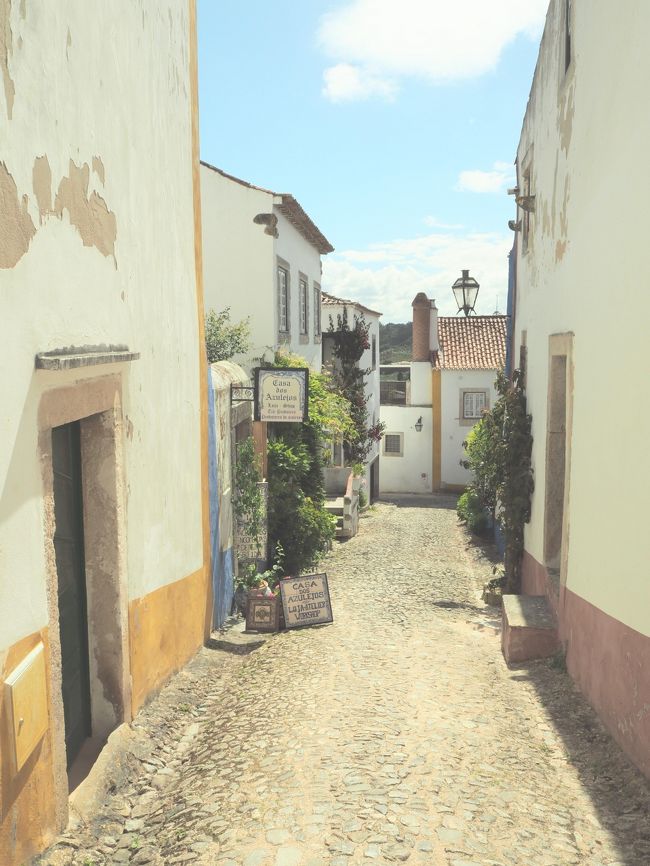 メインストリートから１本小道に入ると嘘みたいに静かな世界が広がっています。