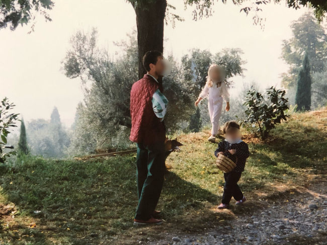 栗拾い？ トリュフ狩り？<br />どちらにしても良いなぁ。。 ^^