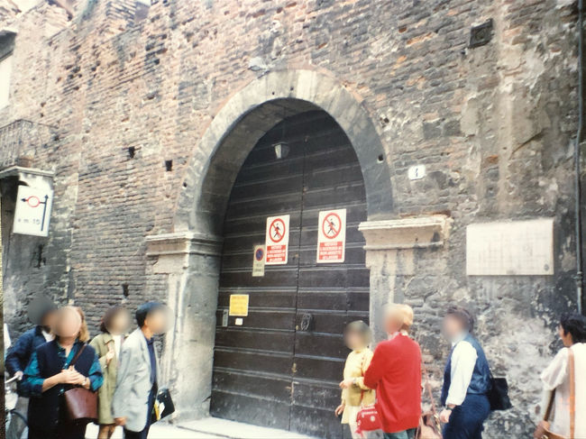 こちらは地味ですが、もう一人の主役<br />ロミオの家